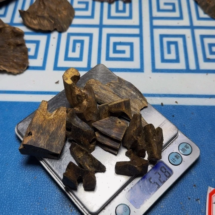 木海南红奇老料52克