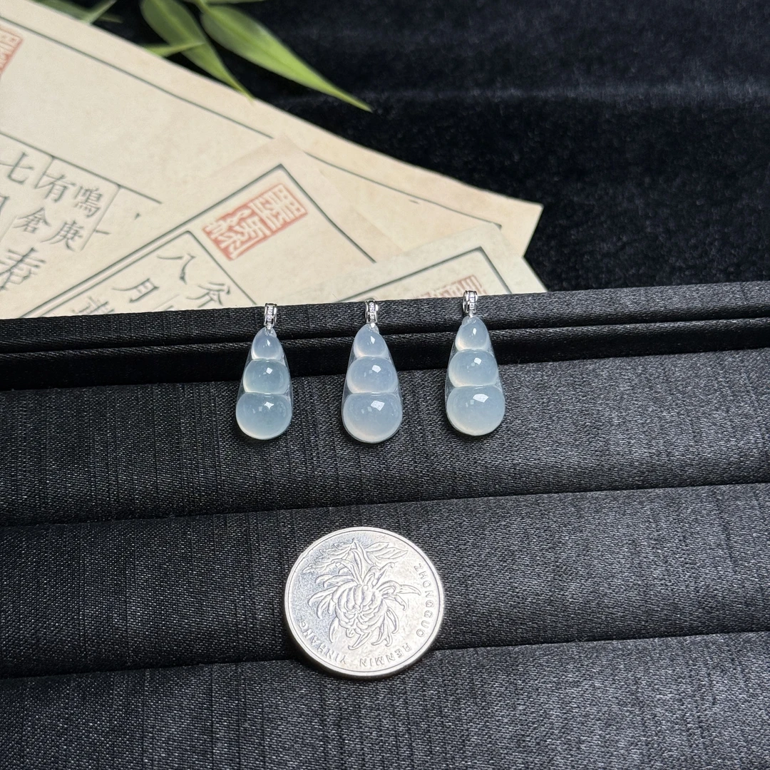 思懿珠宝 18K翡翠豆子吊坠约22*9*6mm-016279-多样性发一
