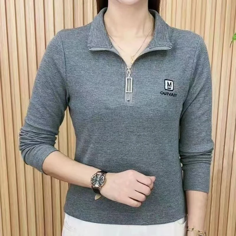 早春女装新款时尚拉链翻领纯色刺绣气质显瘦遮肉长袖妈妈打底上衣