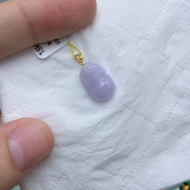 颈饰18K金镶嵌翡翠