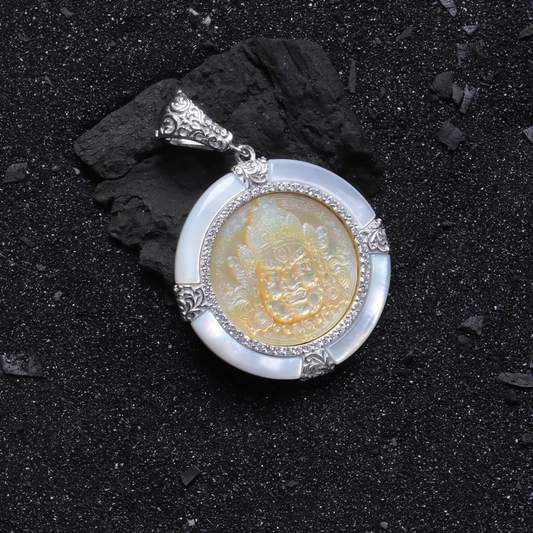 吊坠925银贝壳 M8196 精工雕刻黄财财贝壳边圆牌吊坠复古百搭国风