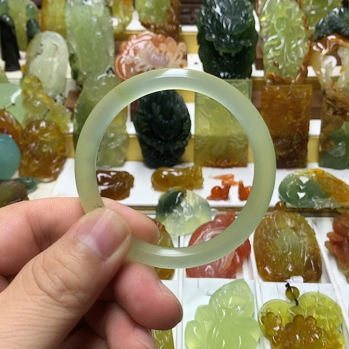 蛇纹石玉未镶嵌珠宝半成品