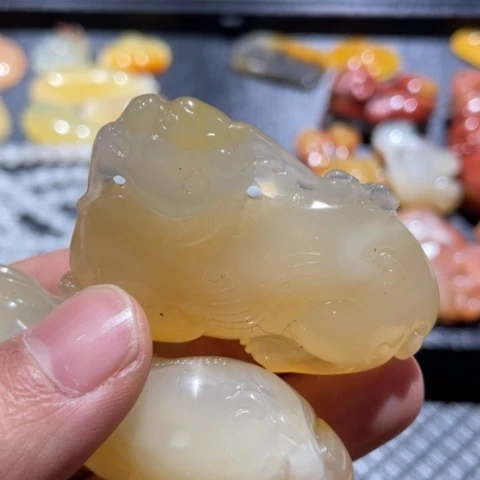 【闪购商品】未镶嵌石英质玉（黄龙玉）颈饰