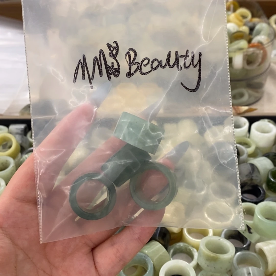 M***y蛇纹石玉未镶嵌戒指