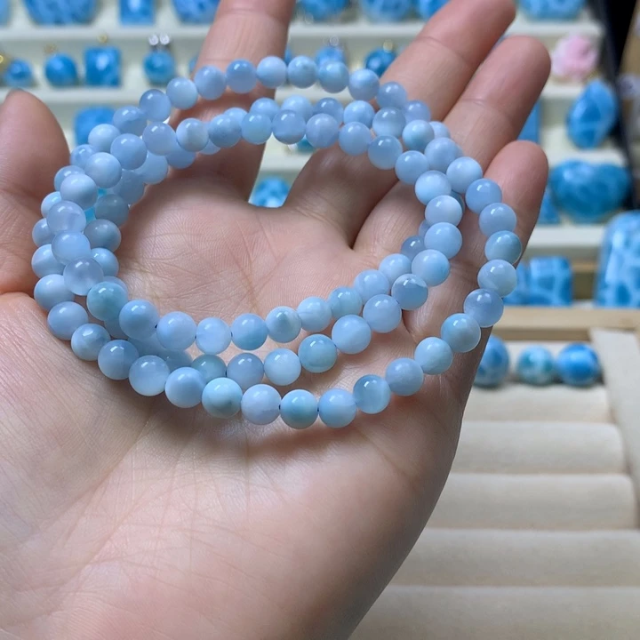 针钠钙石（海纹石）未镶嵌手链还***呢