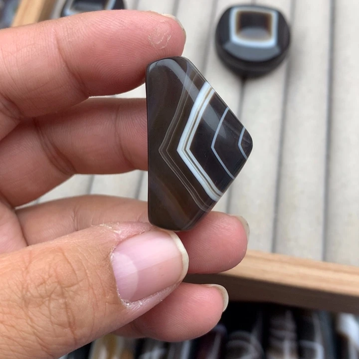 鸿***捷玛瑙/玉髓合金颈饰