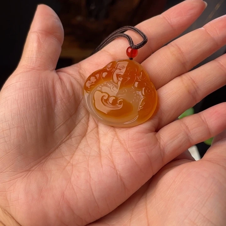 玛瑙/玉髓颈饰未镶嵌财神