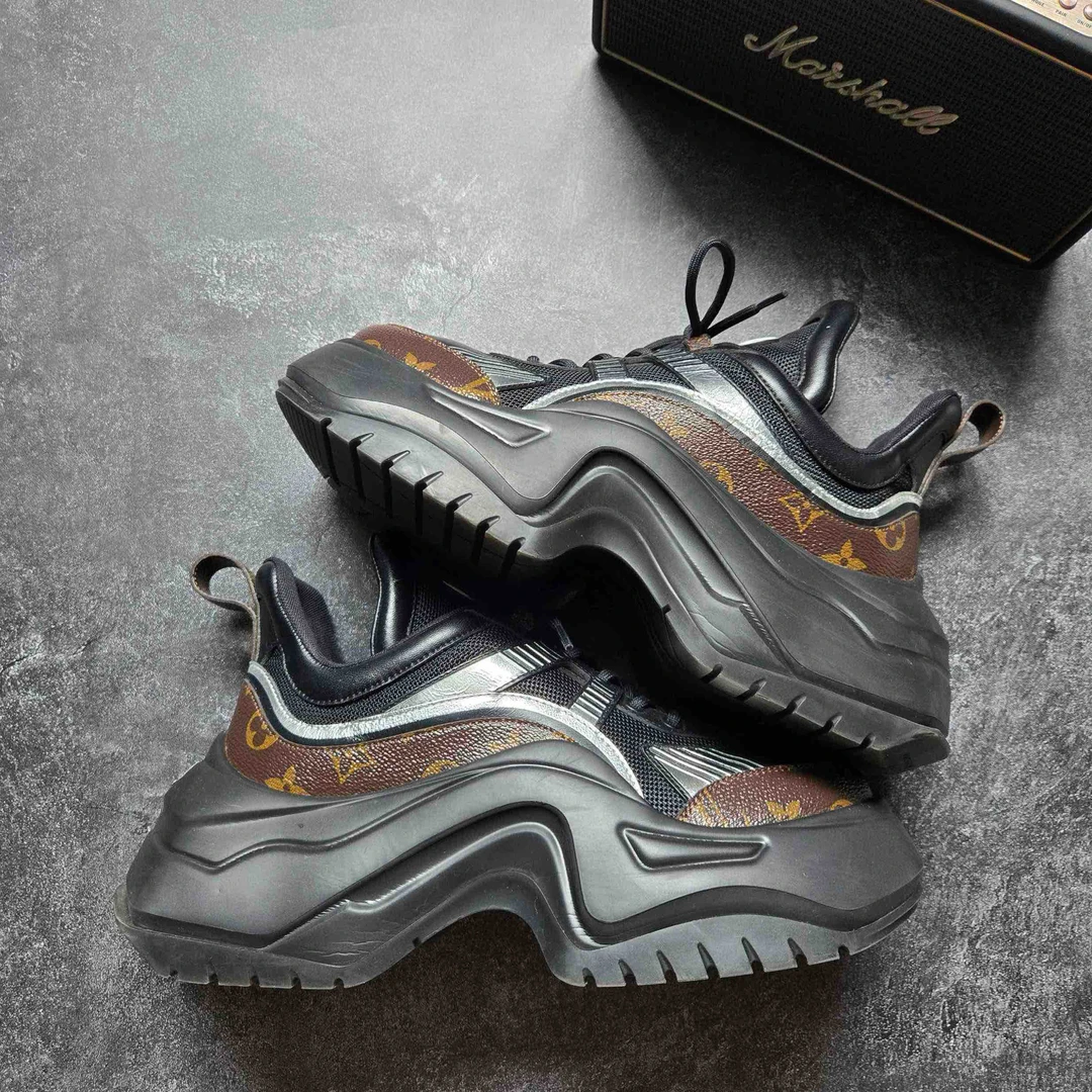 99新 LouisVuitton/路易威登 41码 ARCHLIGHT2.0 老花黑棕 鞋