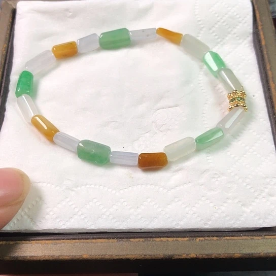 翡翠未镶嵌颈饰手串