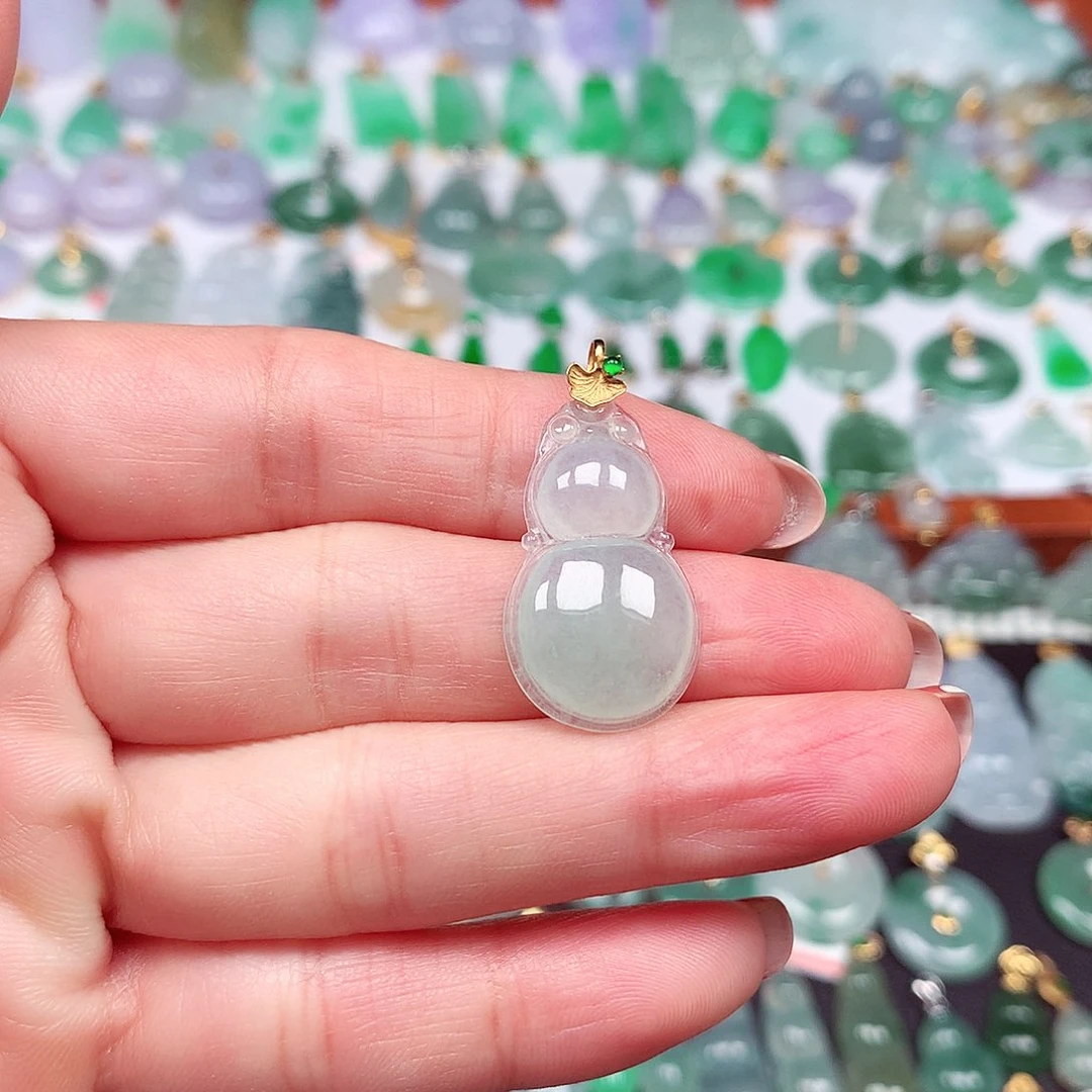 翡翠颈饰18K金镶嵌天然翡翠A货