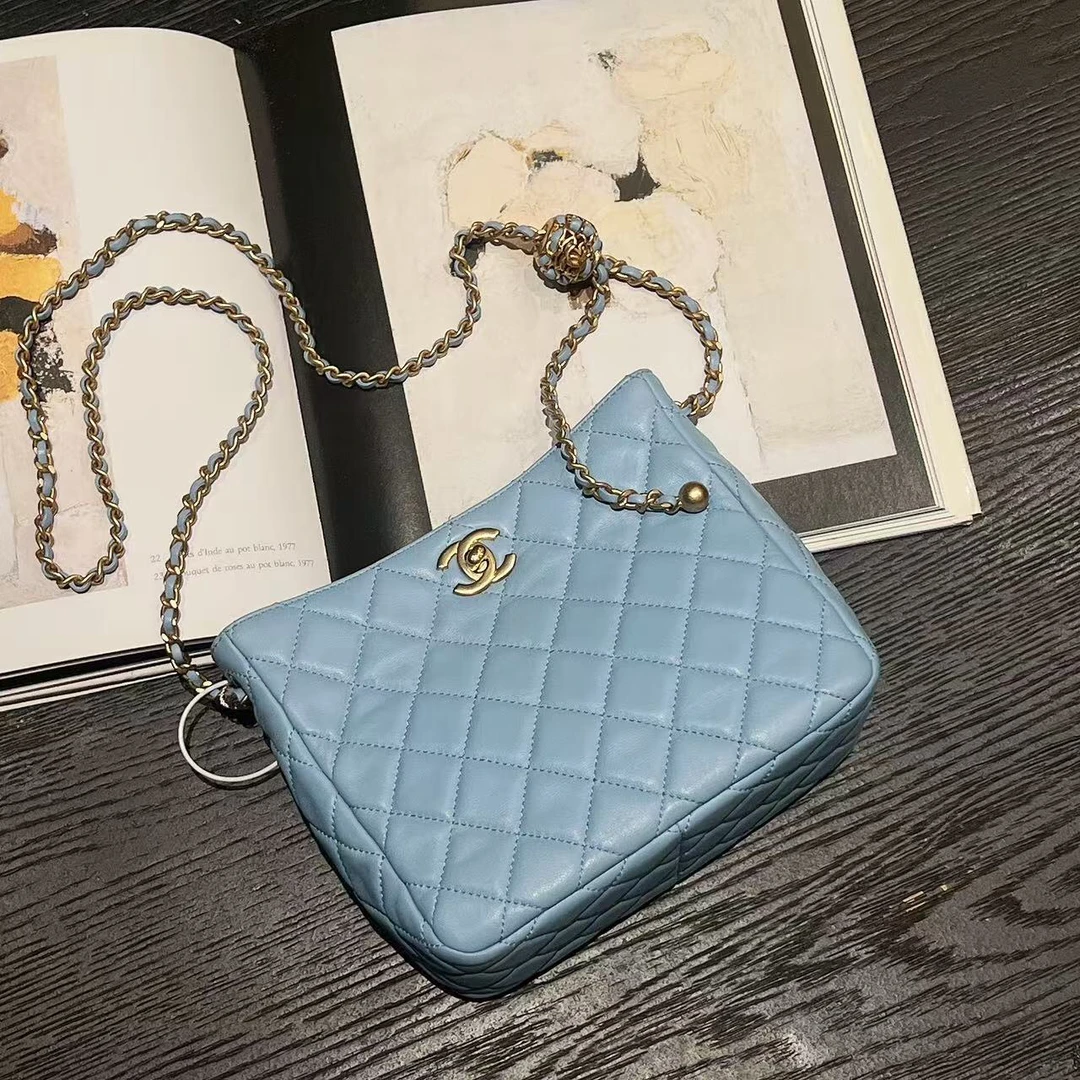 95新 Chanel/香奈儿 舍得 Chanel 窃喜蓝核桃金球链条斜挎包