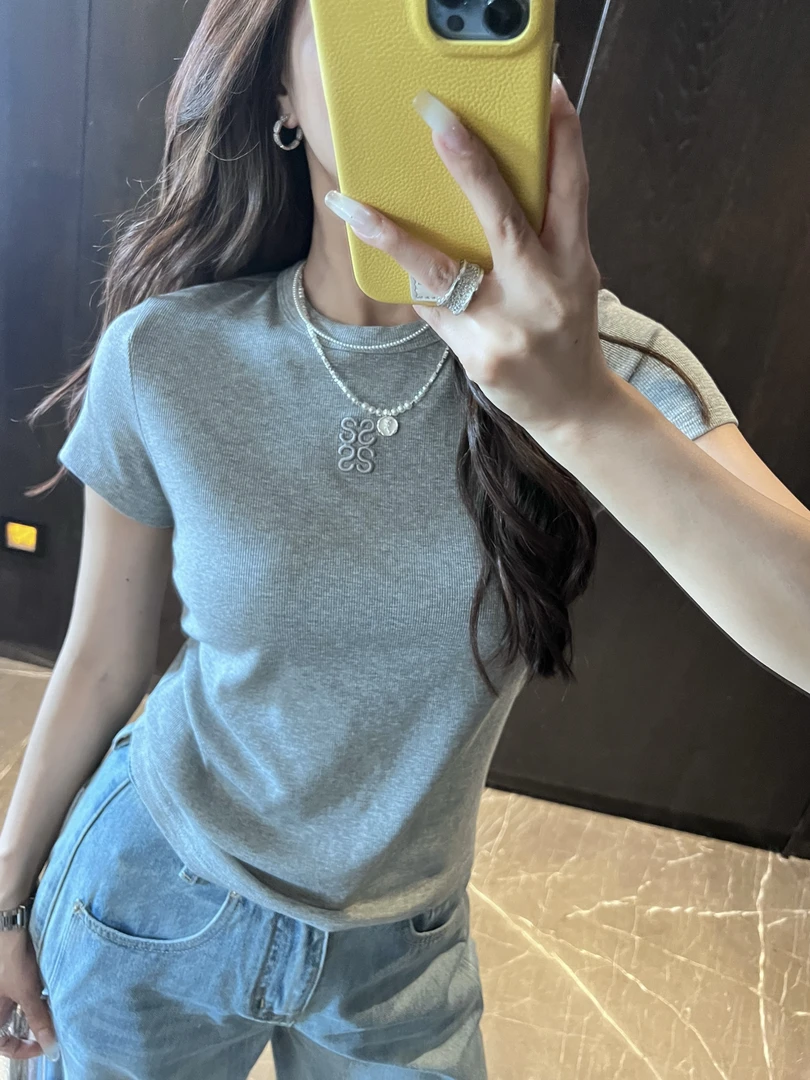 玖黛衣【夏日T】新春高级小刺绣点缀纯色百搭短袖T恤TXP38011