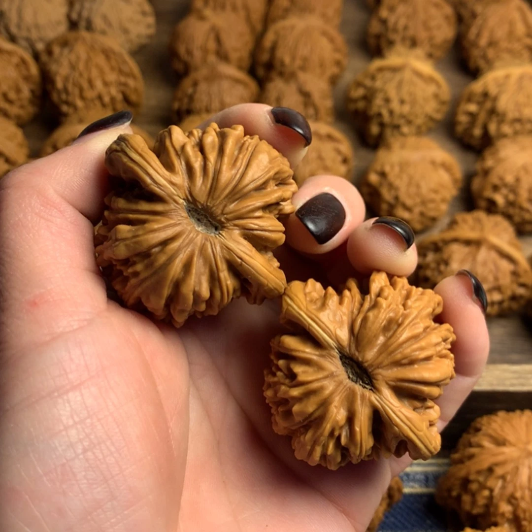 【闪购商品】文玩核桃吊坠专**修悍高楼色差