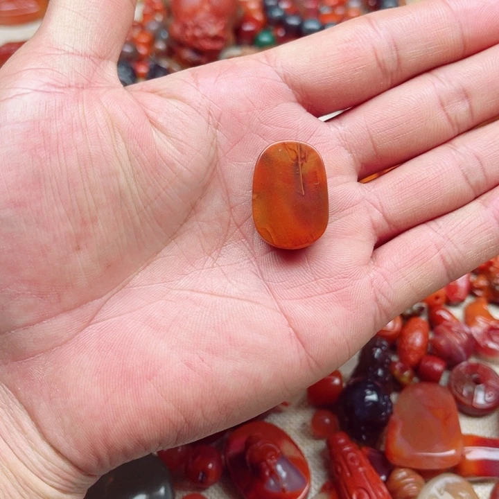 未镶嵌柿子咖啡色牌子南红玛瑙