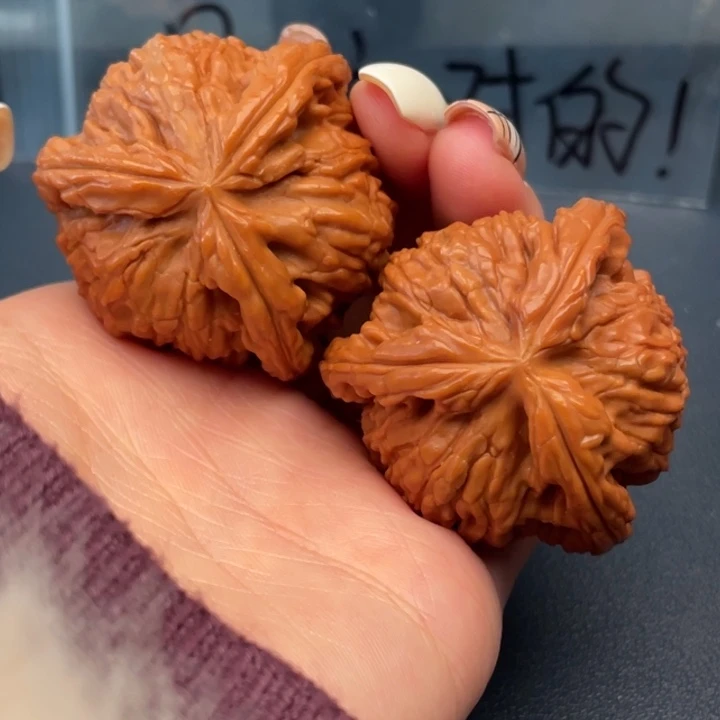 十***。吊坠文玩核桃白狮子