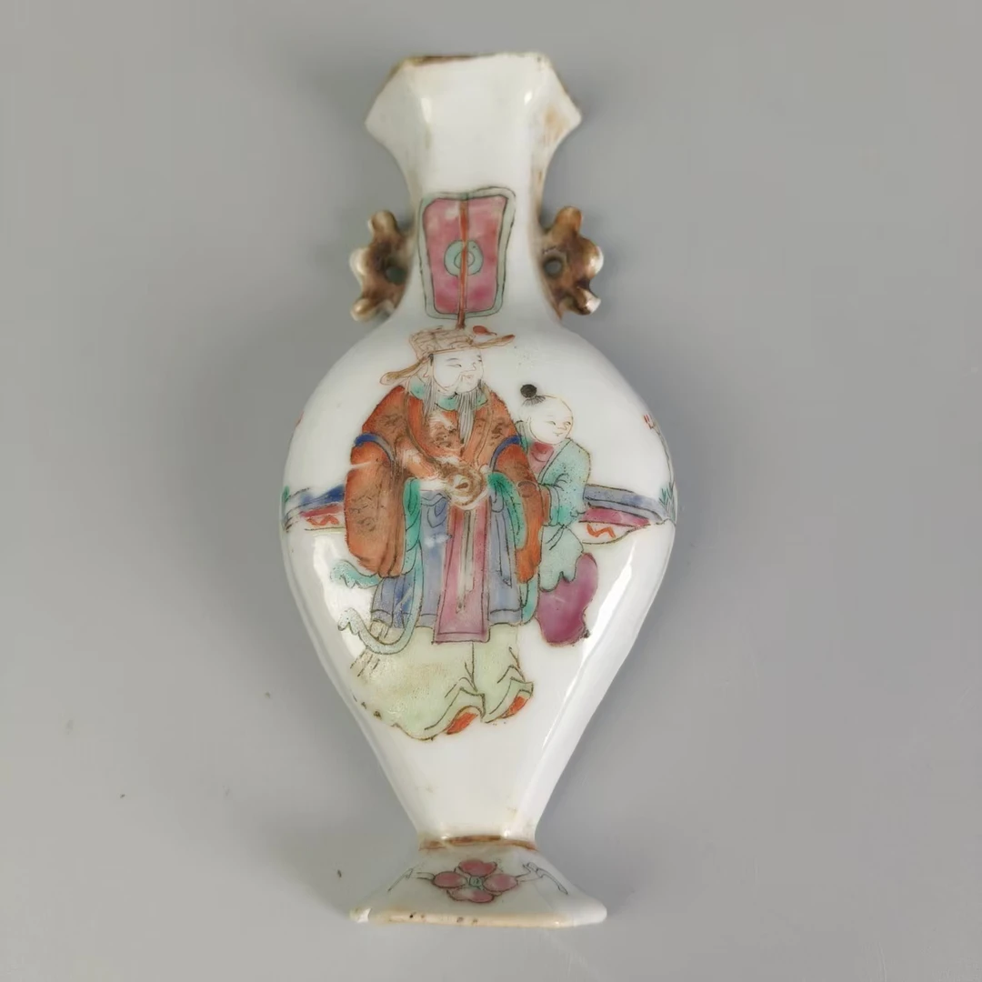 85 清中期 浅降彩人物挂壁小瓶-5130015