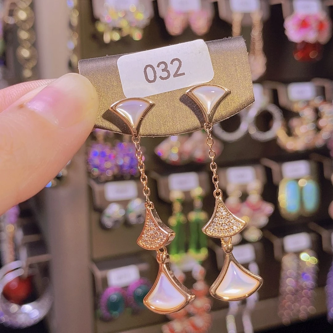 淓***锆石纯铜合金气质优雅大方