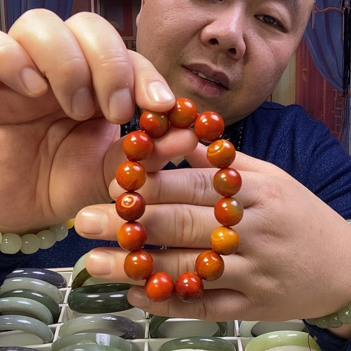 玛瑙/玉髓未镶嵌手链战国红