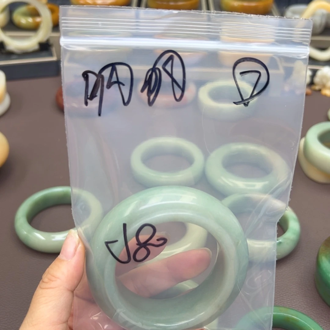 石英质玉手镯未镶嵌呐***m