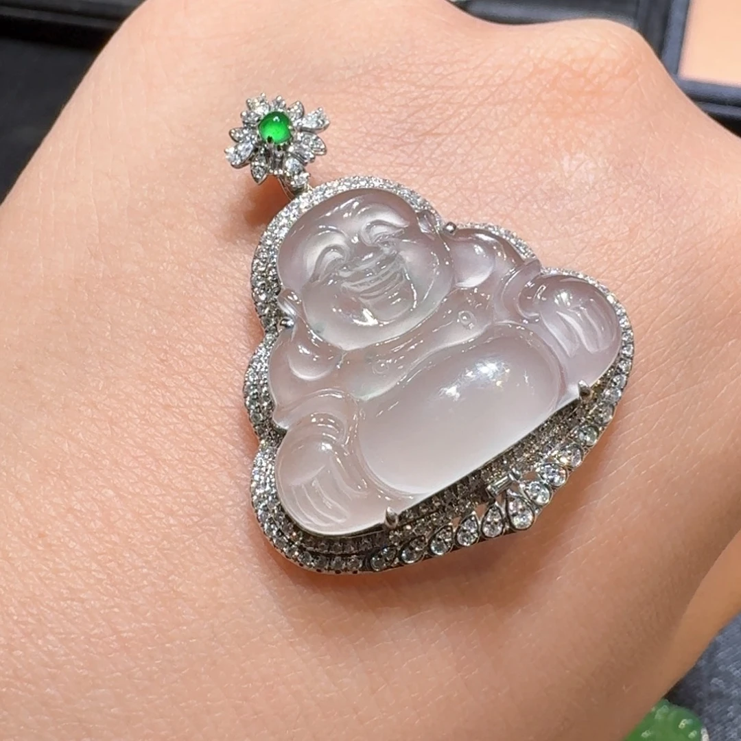 翡翠18K金镶嵌颈饰佛