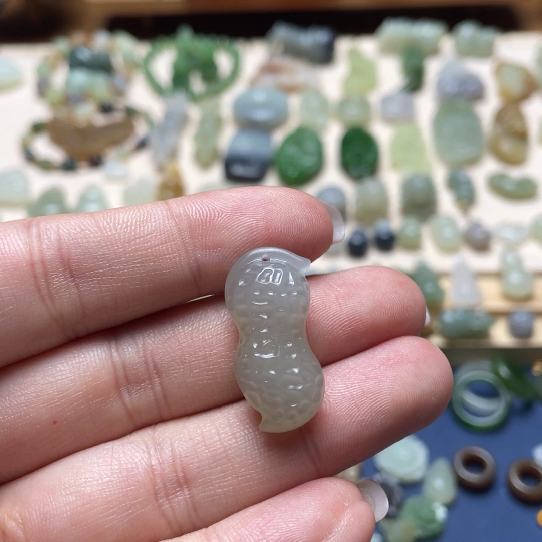 和田玉未镶嵌吊坠(不含链)