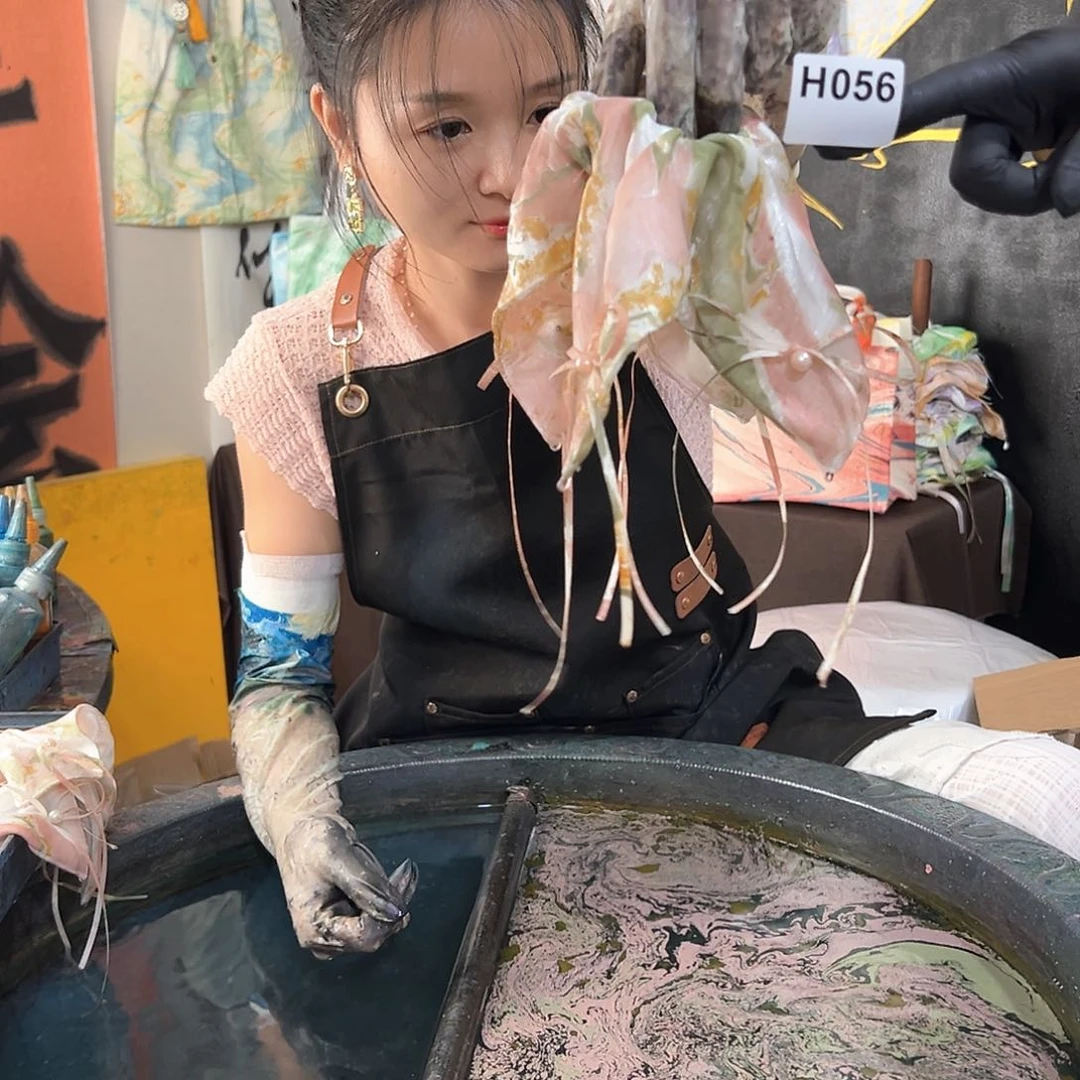 056新款方巾粉绿金