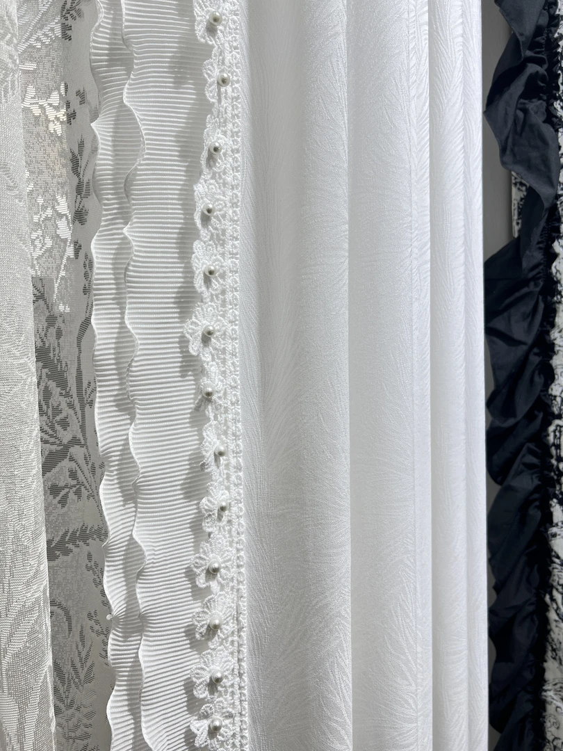 2025年窗纱窗纱透光不透人白色窗帘布窗帘纱帘新款提花纱一家四口