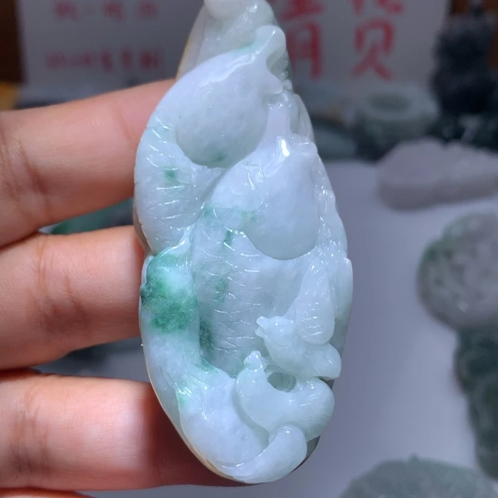 翡翠未镶嵌颈饰保真天然A货翡翠