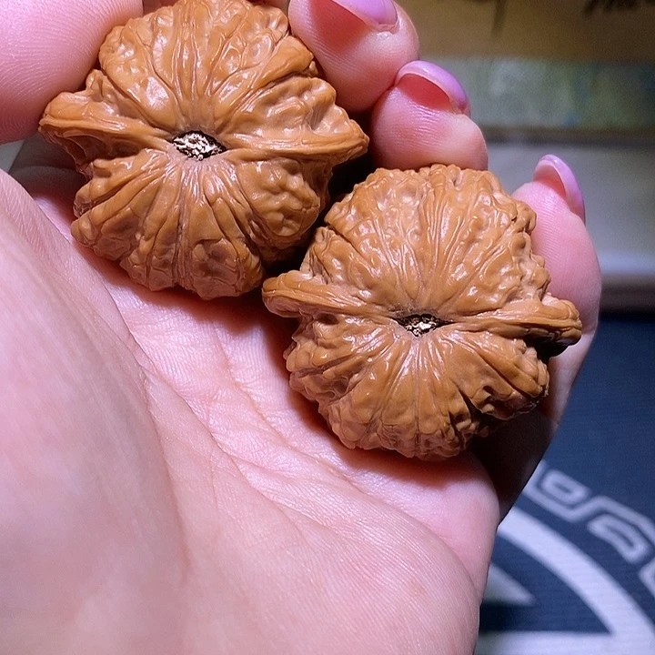 文玩核桃把件40.5血麒麟