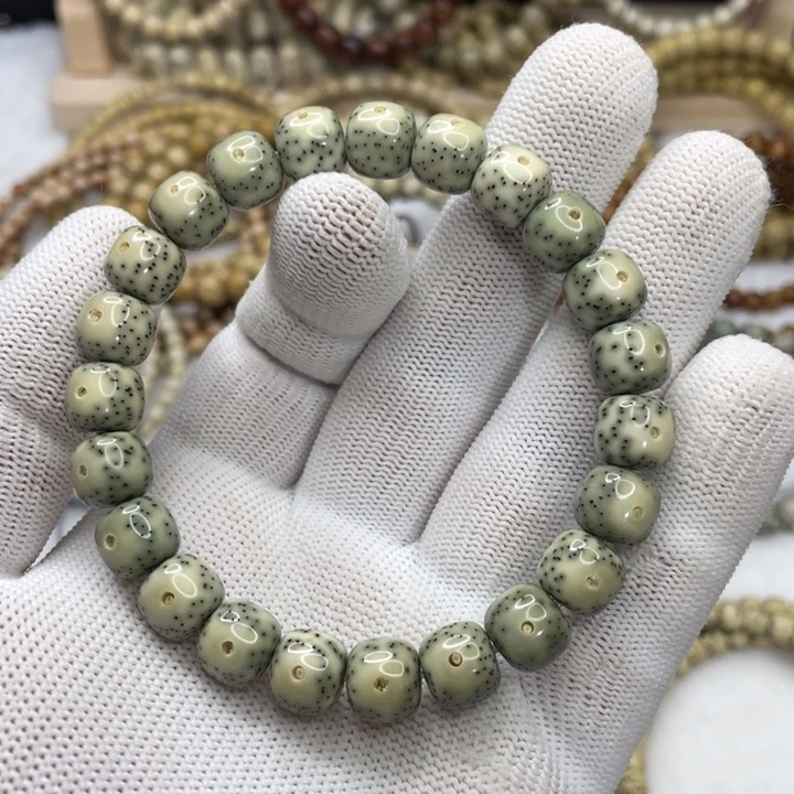 把***哭星月菩提吊坠石玉10*9