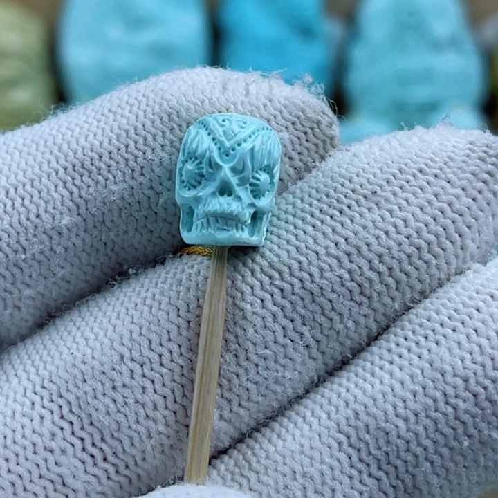 绿松石未镶嵌珠宝奇石