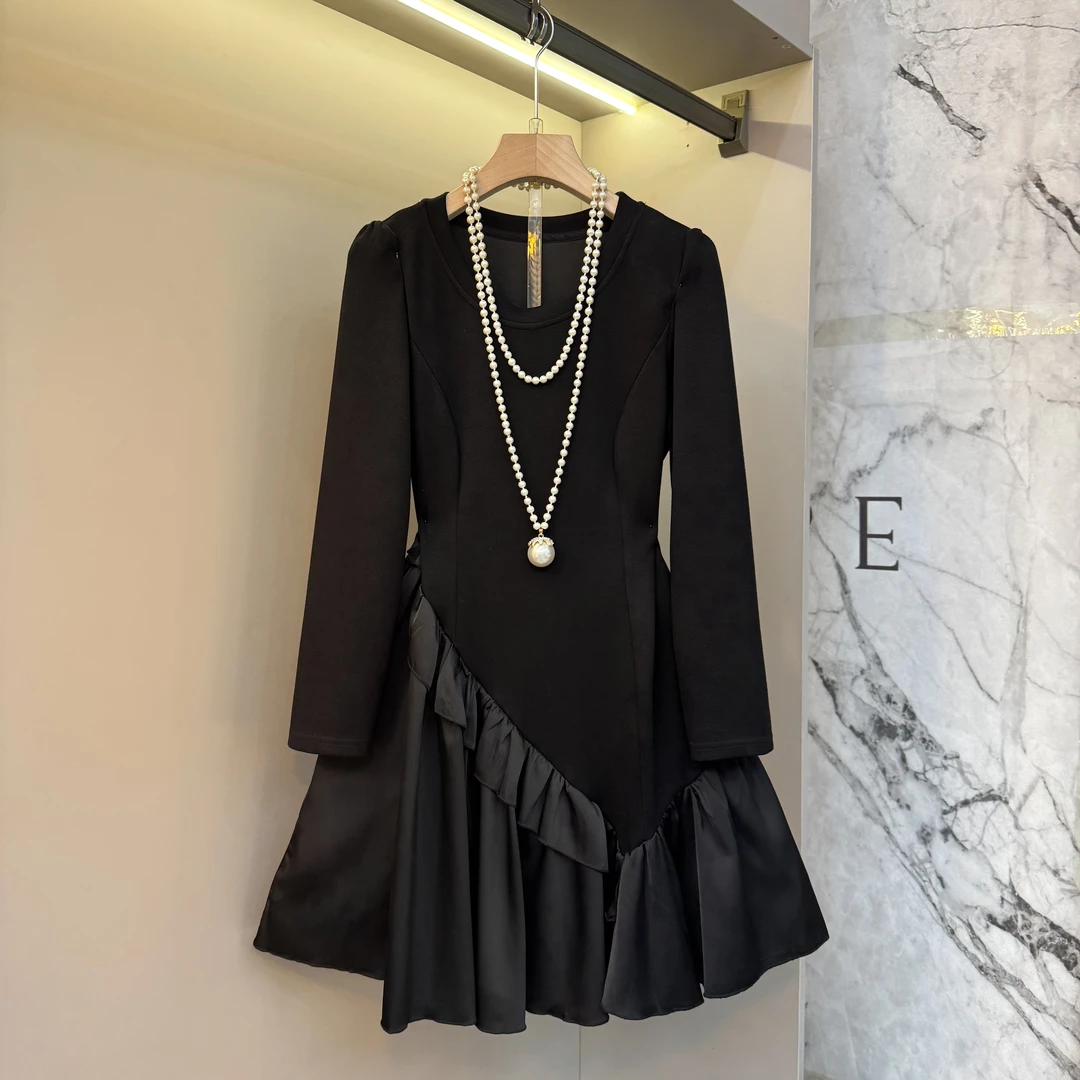 胖mm时尚拼接设计赫本风气质小黑裙2025秋装高级感显瘦连衣裙1881