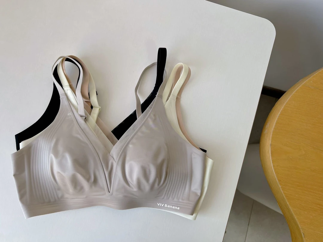 【主播推荐】女士轻奢油光布兔儿朵文胸内衣351736318
