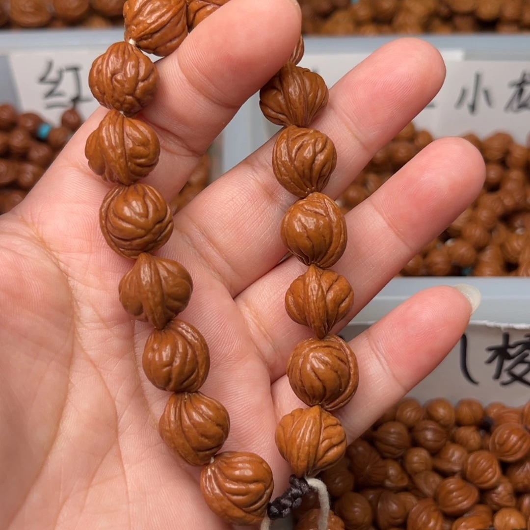 大****桃核把件15左右红魔