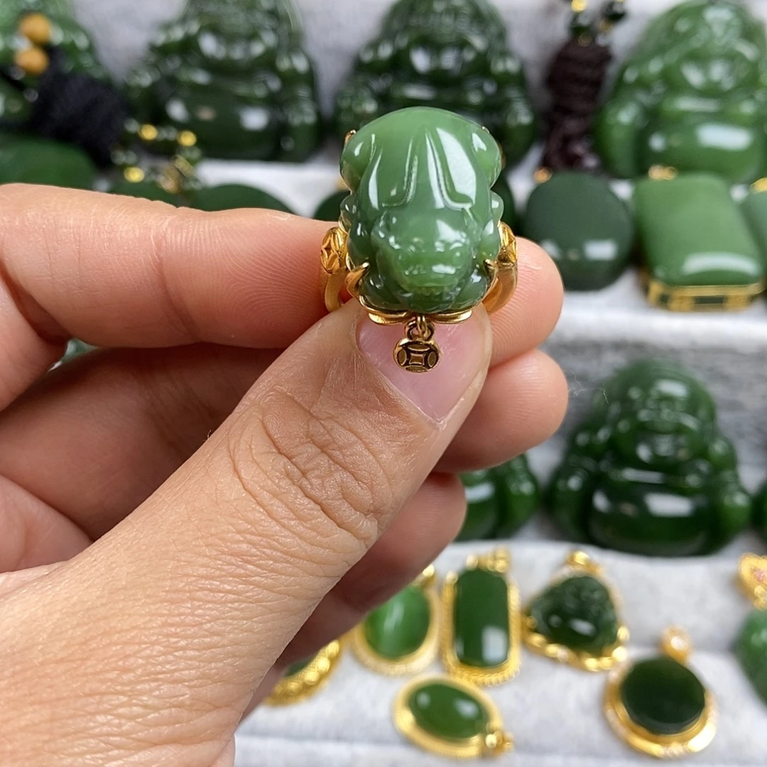 和田玉（碧玉）未镶嵌颈饰