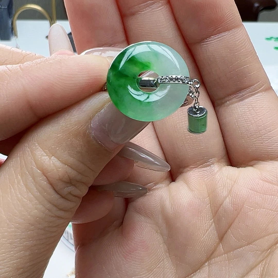 翡翠戒指18K金镶嵌美****店天然缅甸A货翡翠