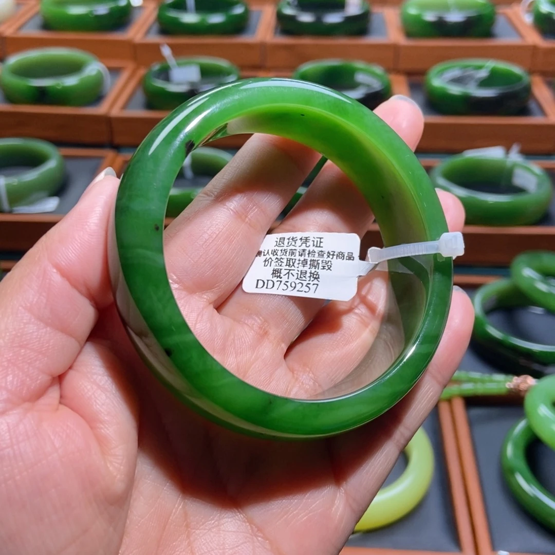 和田玉（碧玉）未镶嵌手镯辣阳绿5859