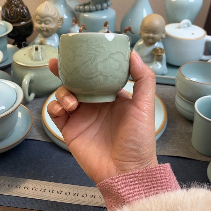 孤***尘汝瓷豆绿杯微瑕无尽不化