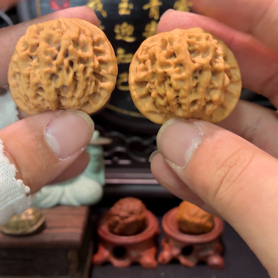 破***粉文玩核桃把件37 38