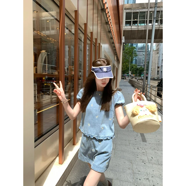 aaaaxbbb 露玛岛奇遇 碎花牛仔无袖背心短裙短袖减龄气质时尚套装