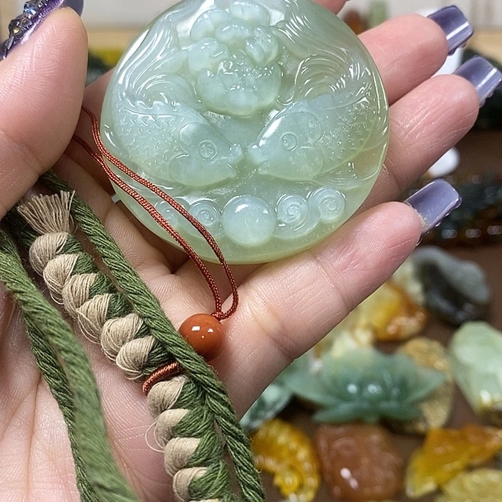 蛇纹石玉吊坠未镶嵌無*