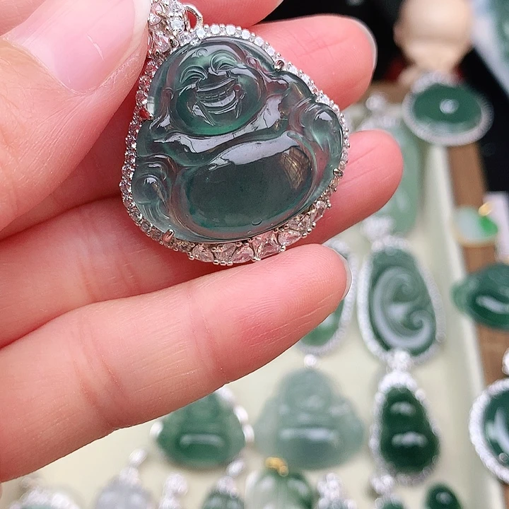 颈饰银S925镶嵌翡翠玲*妞吊坠