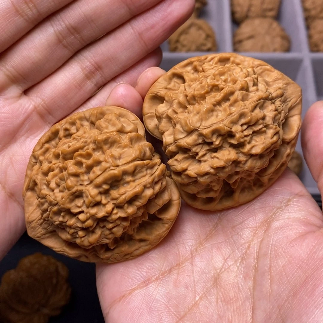 文玩核桃吊坠精对麒麟纹官帽