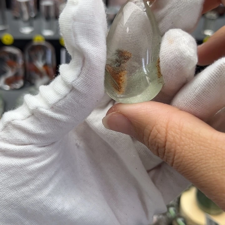 未镶嵌吊坠(赠链)水晶