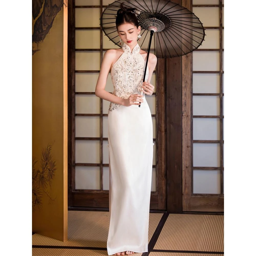 新中式旗袍敬酒服订婚礼服裙高端轻奢小众宴会重工国风挂脖连衣裙