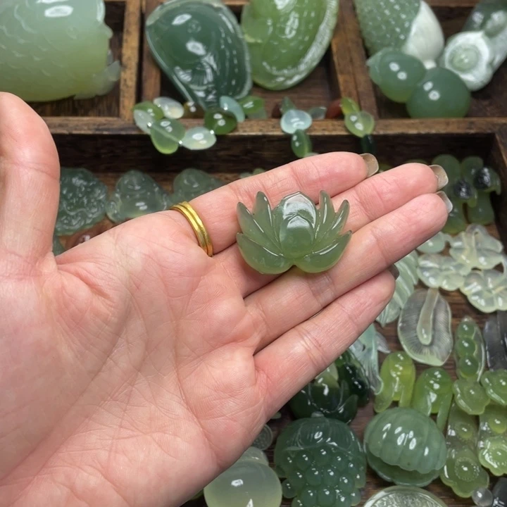 蛇纹石玉合金颈饰