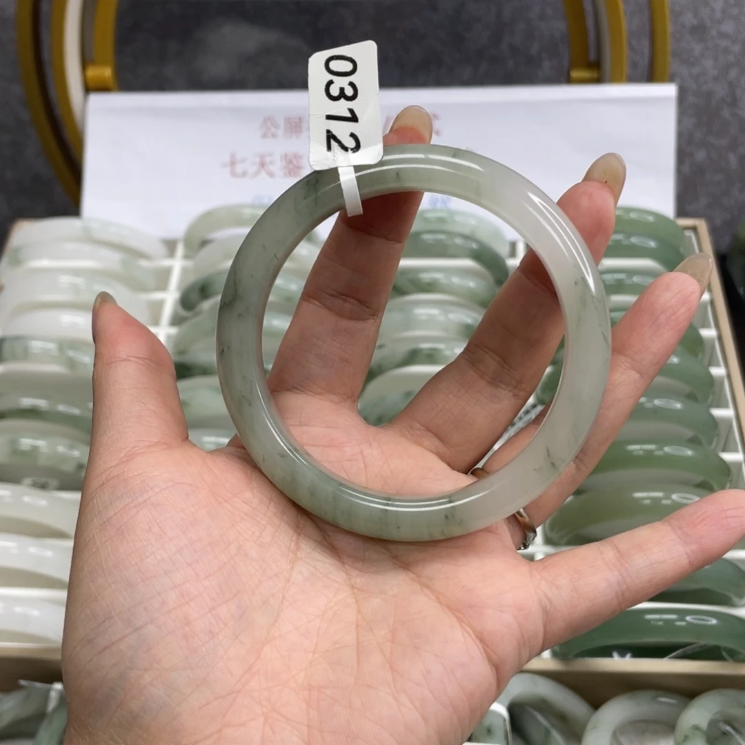 石英质玉未镶嵌手镯0312