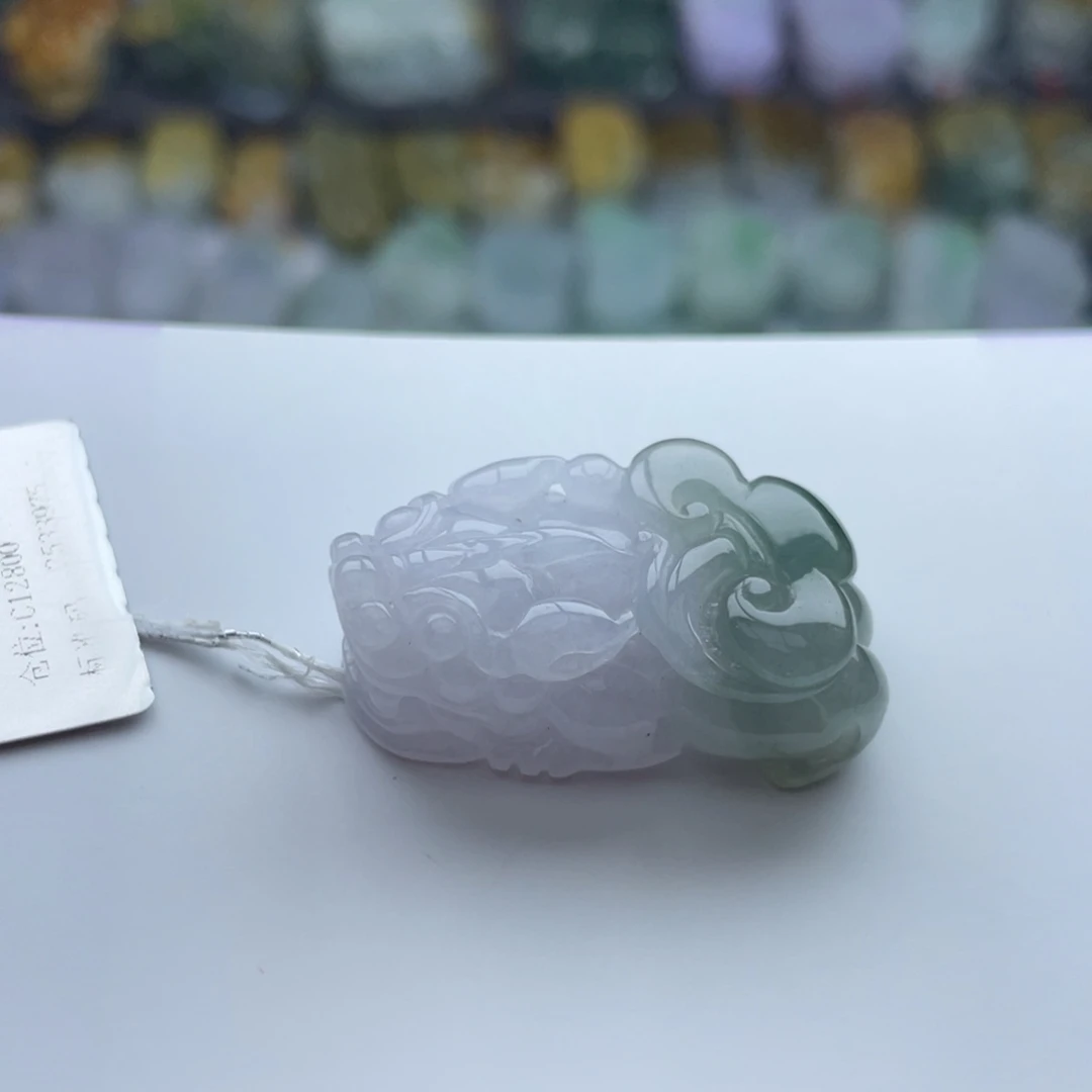 翡翠颈饰未镶嵌貔貅