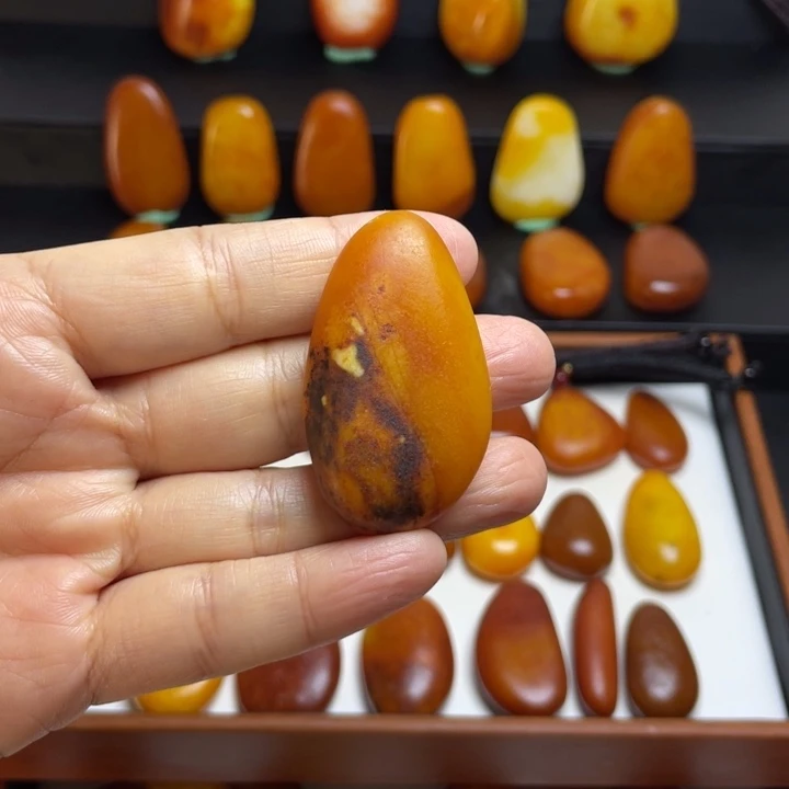 和田玉（糖玉）未镶嵌颈饰