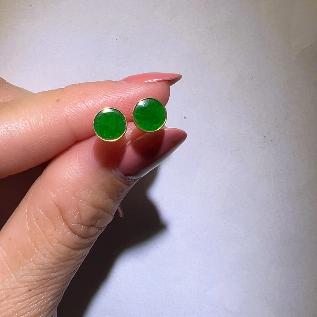 翡翠颈饰18K金镶嵌耳钉